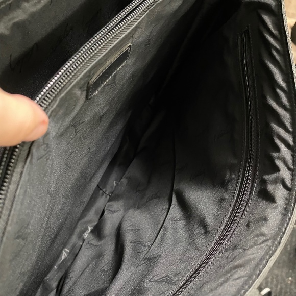 Black Messenger Bag - 100% leather - Picture 8 of 10